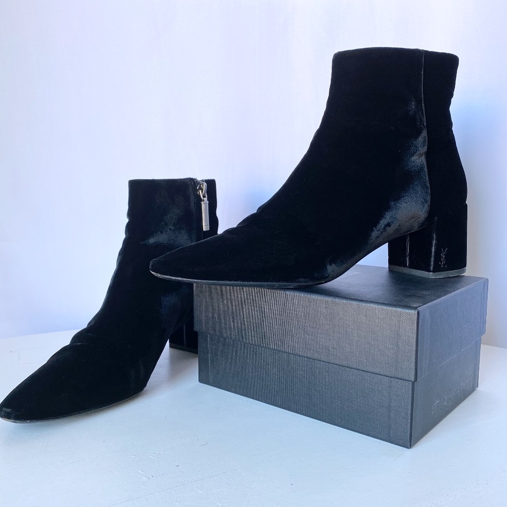 SAINT LAURENT | VELVET LOULOU PIN ANKLE BOOT BLACK